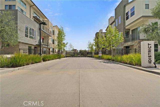 Northridge (los Angeles), CA 91324,19533 Cardigan Drive