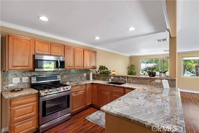 Woodland Hills (los Angeles), CA 91364,4201 Topanga Canyon Boulevard #32