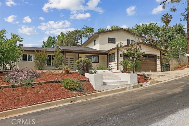 Granada Hills (los Angeles), CA 91344,12635 Dorina Place