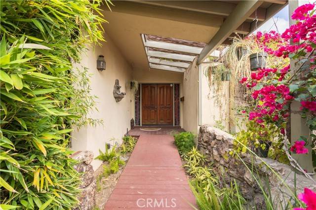 Granada Hills (los Angeles), CA 91344,10334 Louise Avenue