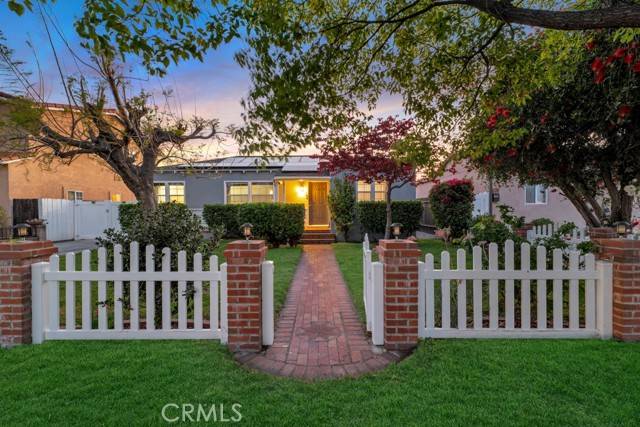 North Hollywood (los Angeles), CA 91606,6507 Gentry Avenue