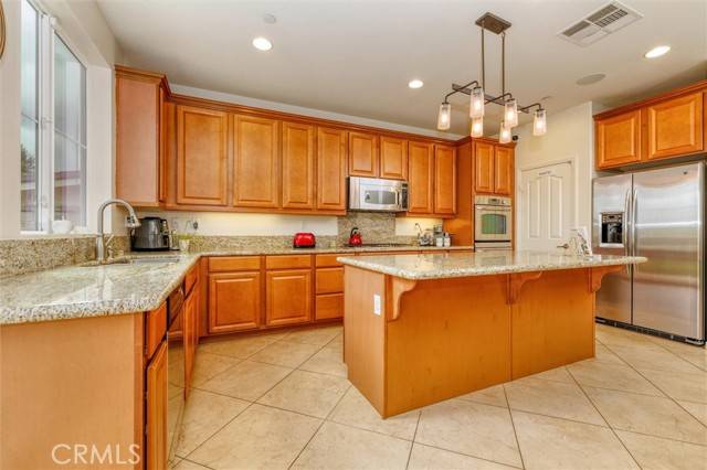 Saugus (santa Clarita), CA 91350,22620 Dragonfly Ct