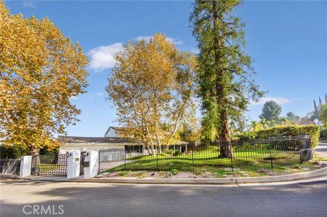 Woodland Hills (los Angeles), CA 91364,4752 Del Moreno Drive