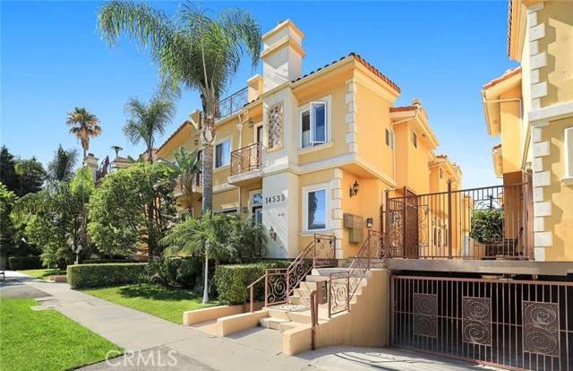 Sherman Oaks, CA 91411,14535 Margate Street #12