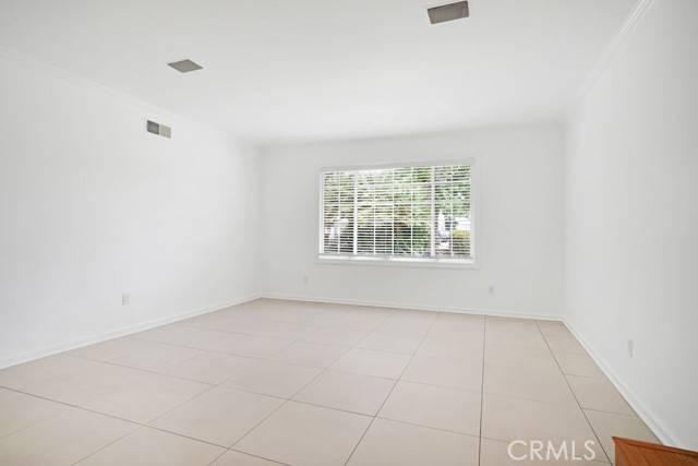 Chatsworth (los Angeles), CA 91311,20004 Septo Street