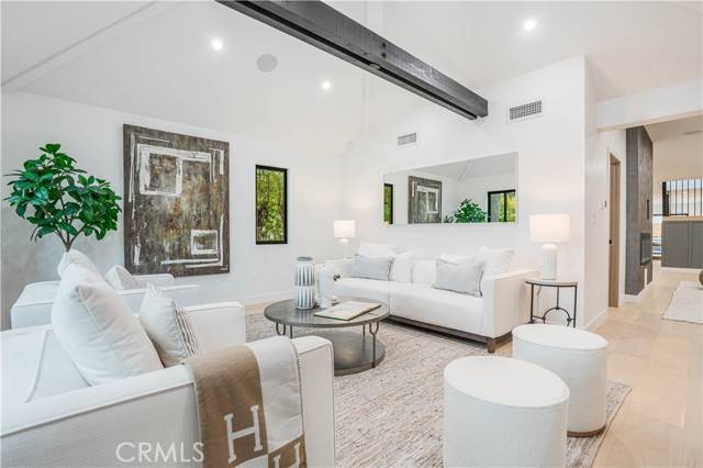 Sherman Oaks, CA 91401,13541 Chandler Boulevard