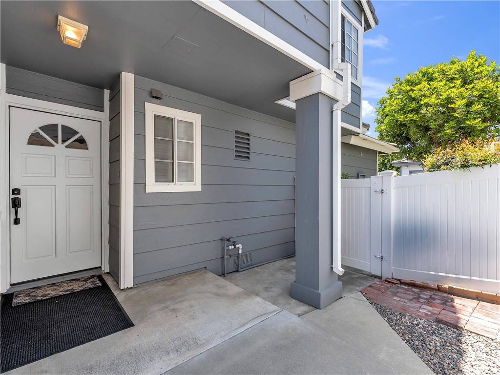 Simi Valley, CA 93063,2756 Lemon Drive