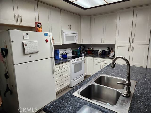 Chatsworth (los Angeles), CA 91311,10407 Larwin Avenue