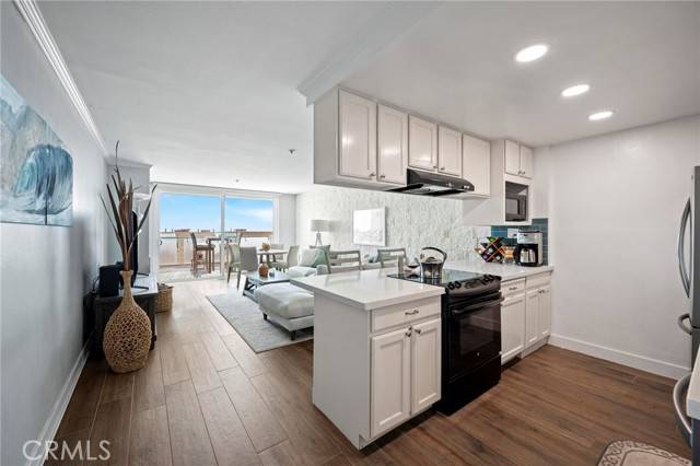 Redondo Beach, CA 90277,615 Esplanade #509