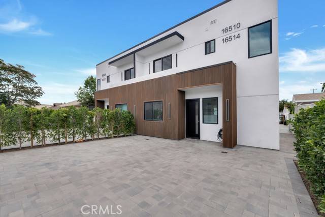 Granada Hills (los Angeles), CA 91344,16510 San Fernando Mission Blvd