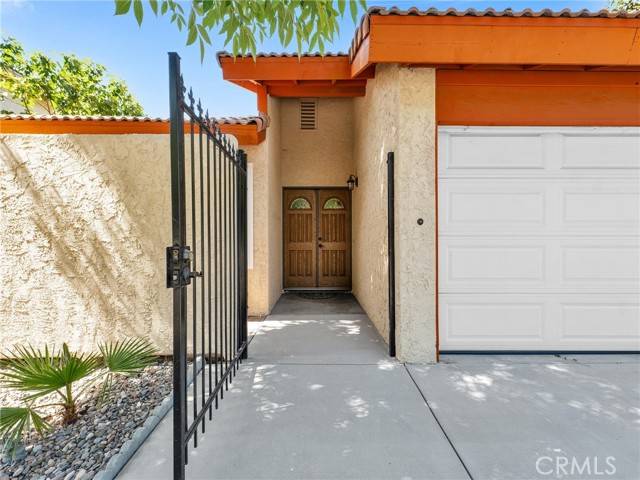 Northridge (los Angeles), CA 91325,18347 Lemarsh Street