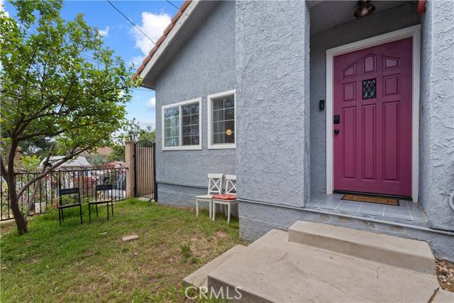 Chatsworth (los Angeles), CA 91311,9319 Rowell Avenue