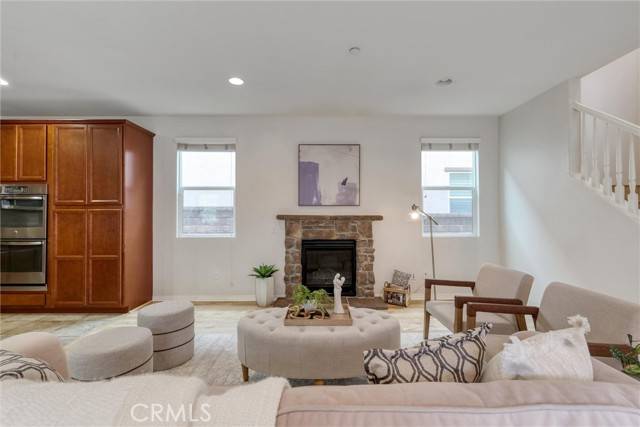 Valencia (santa Clarita), CA 91354,28554 Vista Del Rio Drive