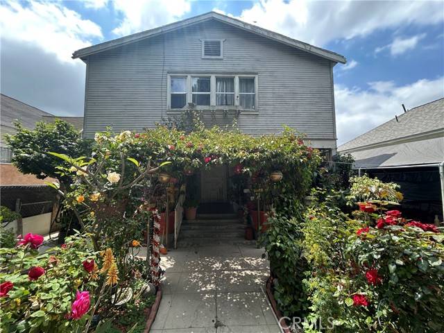 Los Angeles, CA 90011,1212 E 54th Street