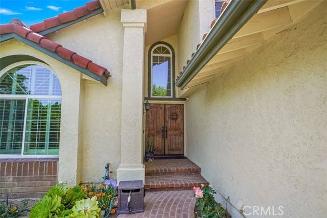 Granada Hills (los Angeles), CA 91344,17463 Doric Street