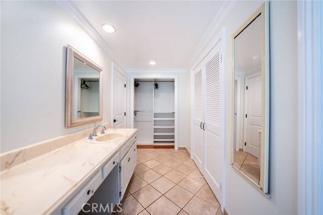 Porter Ranch (los Angeles), CA 91326,18337 Chatham Lane