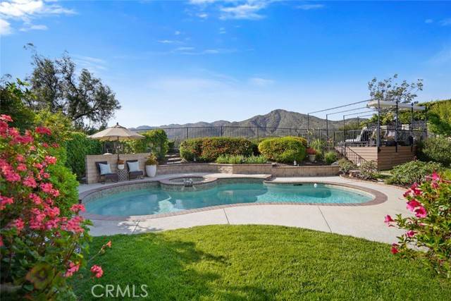 Oak Park, CA 91377,6617 Oak Forest Drive