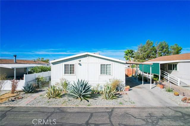 Rosamond, CA 93560,2117 Windflower Dr #108