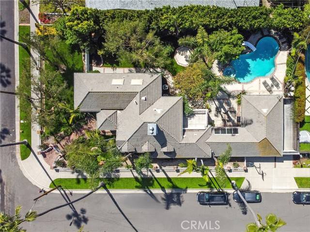 Sherman Oaks, CA 91423,4455 Atoll Avenue