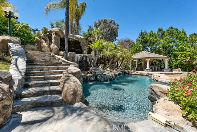 Simi Valley, CA 93065,590 Stonebrook Street