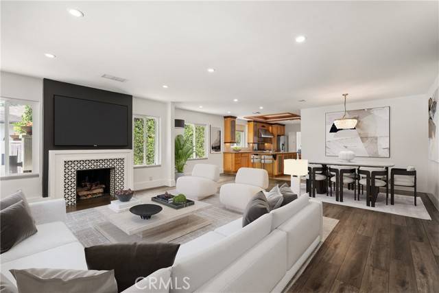 Sherman Oaks, CA 91423,4739 Greenbush Avenue