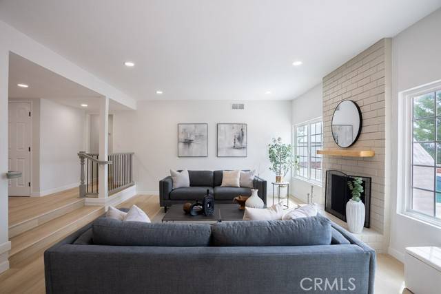 Saugus (santa Clarita), CA 91350,22282 Canones Circle