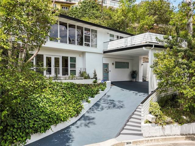 Sherman Oaks, CA 91423,3839 Davana Road