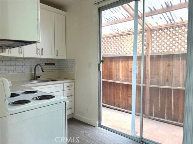 Sherman Oaks, CA 91423,13223 Moorpark Street #1