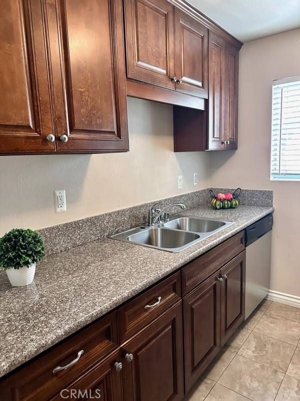 Sylmar (los Angeles), CA 91342,13080 Dronfield Avenue #80