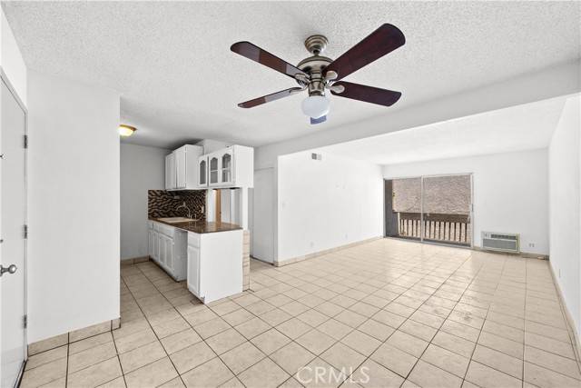 Tarzana (los Angeles), CA 91356,18620 Hatteras Street #274