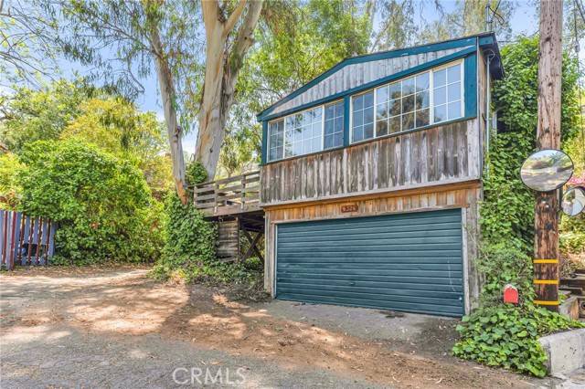 Los Angeles, CA 90068,6324 Deep Dell Place