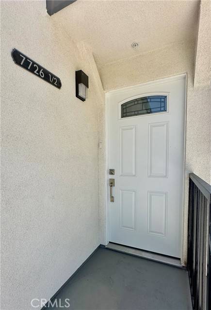 North Hollywood (los Angeles), CA 91605,7726 Laurel Canyon Boulevard