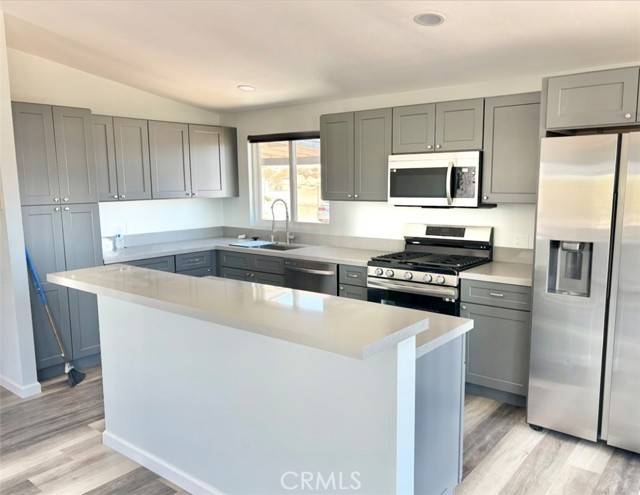 Joshua Tree, CA 92252,63136 Sunny Sands Drive