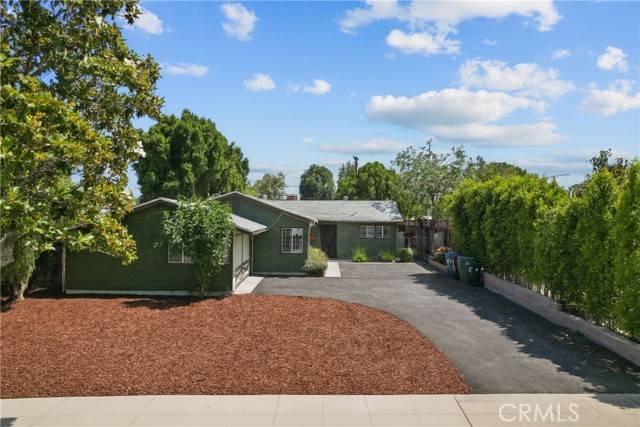 Granada Hills (los Angeles), CA 91344,17172 Lahey Street