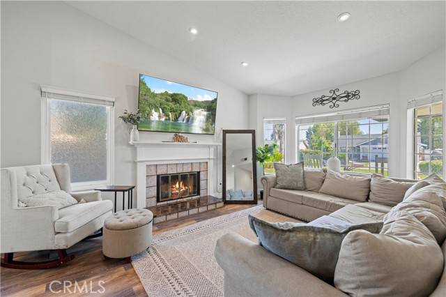 Saugus (santa Clarita), CA 91350,27724 Crookshank Drive