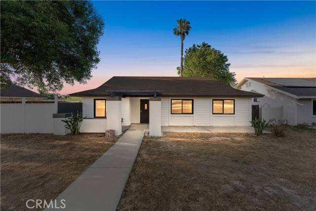 Corona, CA 92882,949 W Ontario Avenue