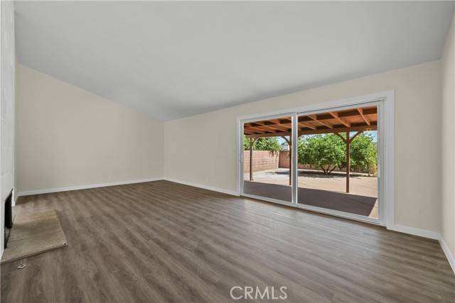Northridge (los Angeles), CA 91324,18644 Liggett Street