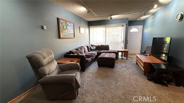 Reseda (los Angeles), CA 91335,8060 Canby Avenue #2