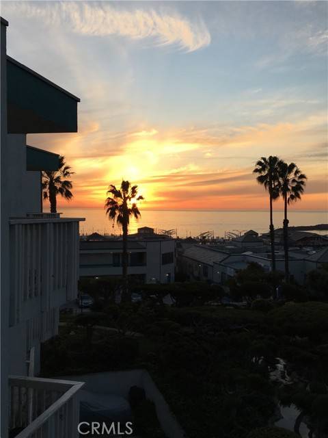 Redondo Beach, CA 90277,620 The Village #310