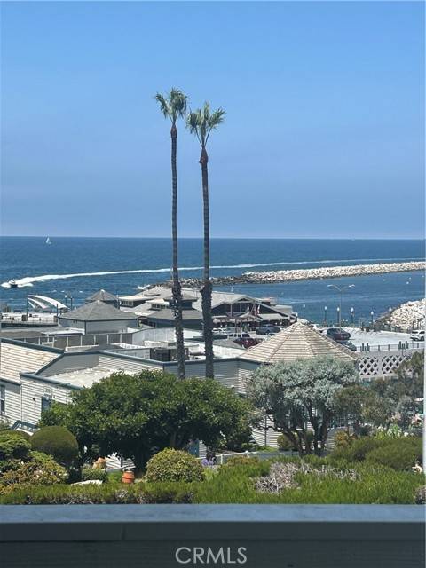 Redondo Beach, CA 90277,620 The Village #310