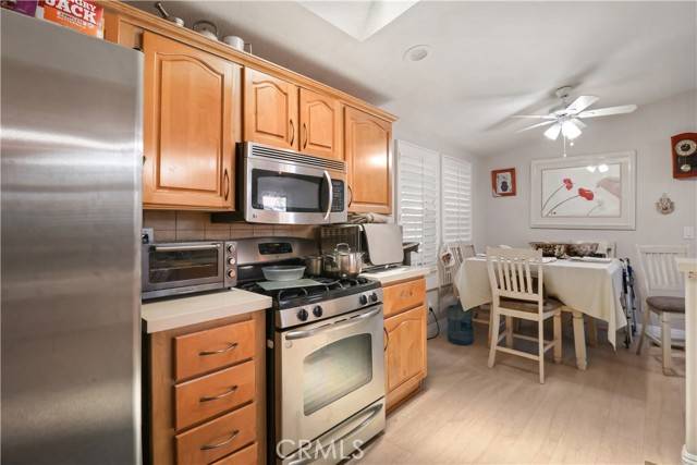 Woodland Hills (los Angeles), CA 91364,4201 Topanga Canyon Boulevard #119