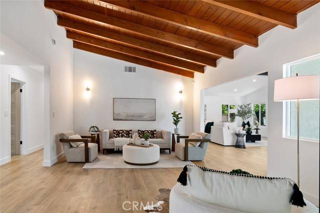 Woodland Hills (los Angeles), CA 91364,4701 Deseret Drive