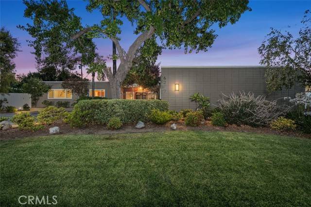 Woodland Hills (los Angeles), CA 91367,6207 Capistrano Avenue