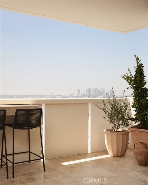 West Hollywood, CA 90069,8787 Shoreham Drive #910