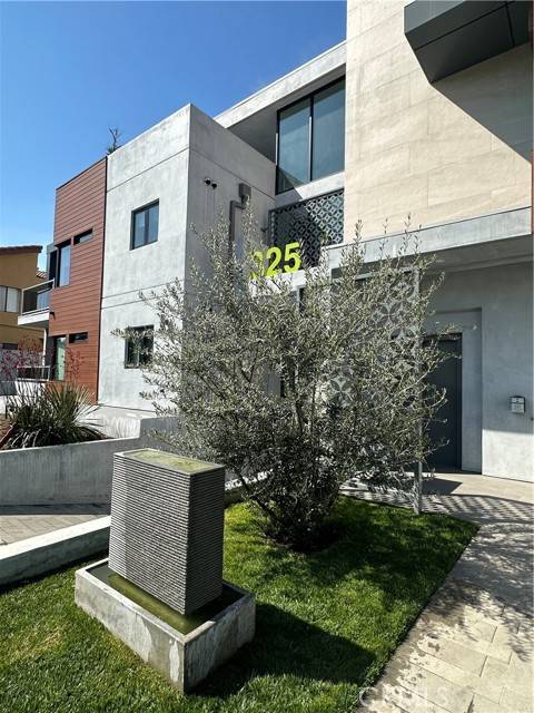 Glendale, CA 91203,325 Myrtle Street #201
