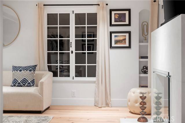 Studio City (los Angeles), CA 91602,11305 Valley Spring Lane