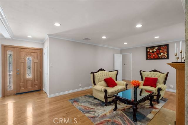 Northridge (los Angeles), CA 91324,8957 Eames Avenue