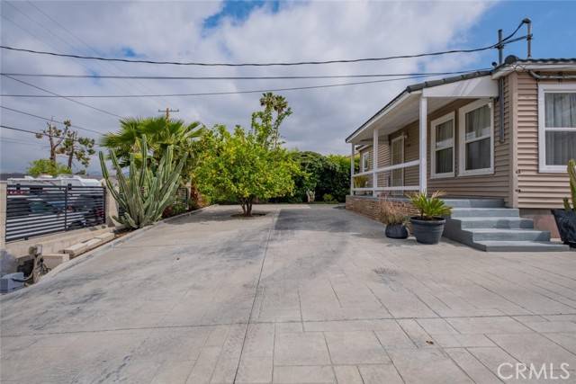 Sunland (los Angeles), CA 91040,10404 Jardine Avenue