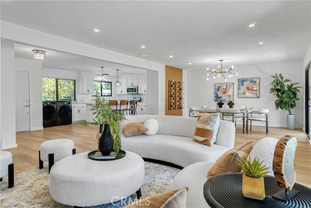 Northridge (los Angeles), CA 91325,8400 Chimineas Avenue