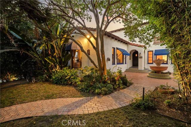Los Angeles, CA 90027,4953 Ambrose Avenue